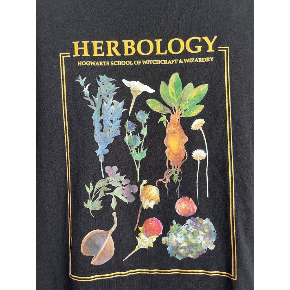Harry Potter Hogwarts Herbology Graphic T-Shirt Black Mandrake Size M Whimsigoth - Picture 3 of 6